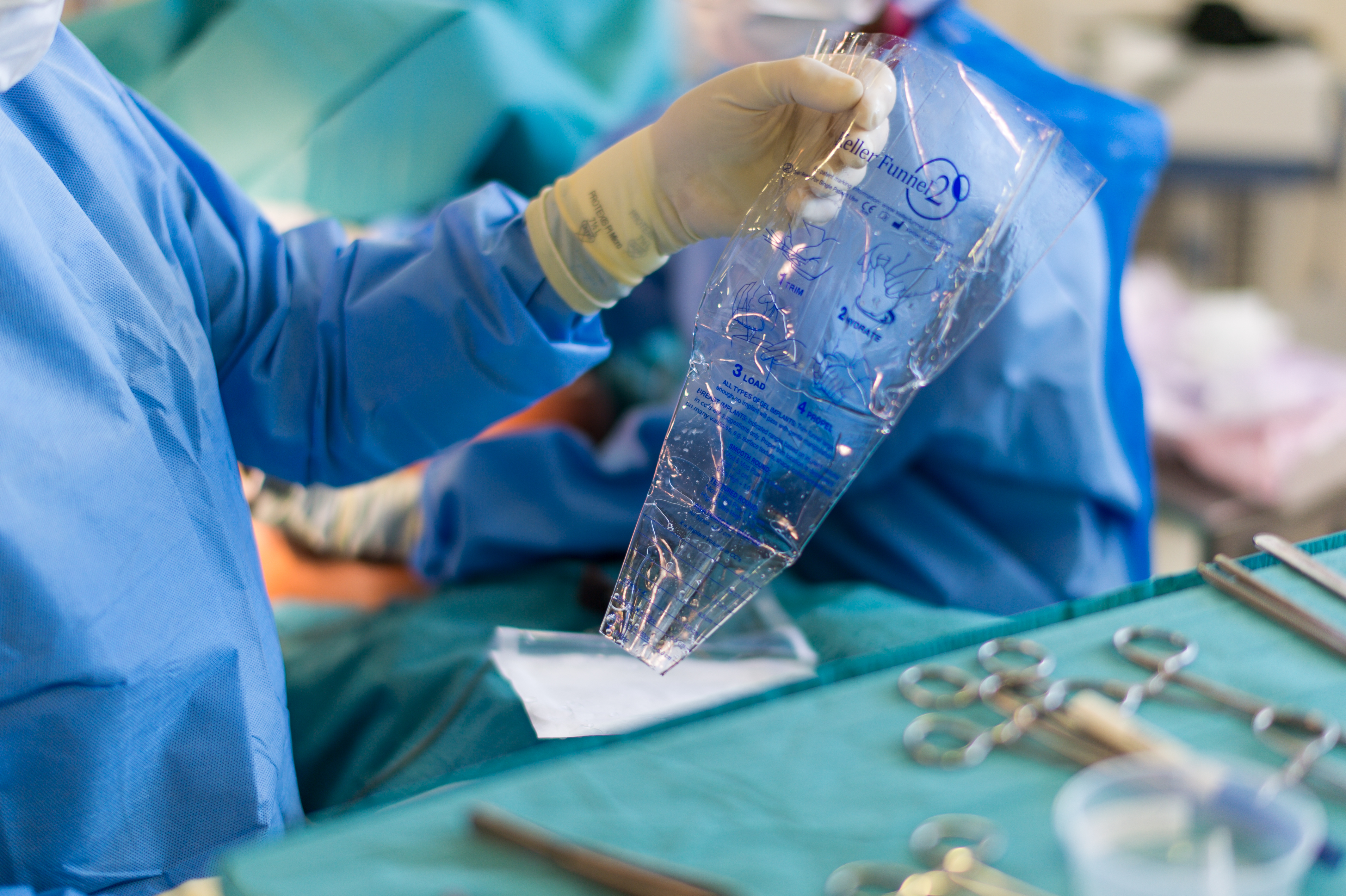 Augmentation mammaire Bordeaux - Pose d'implants mammaires ...